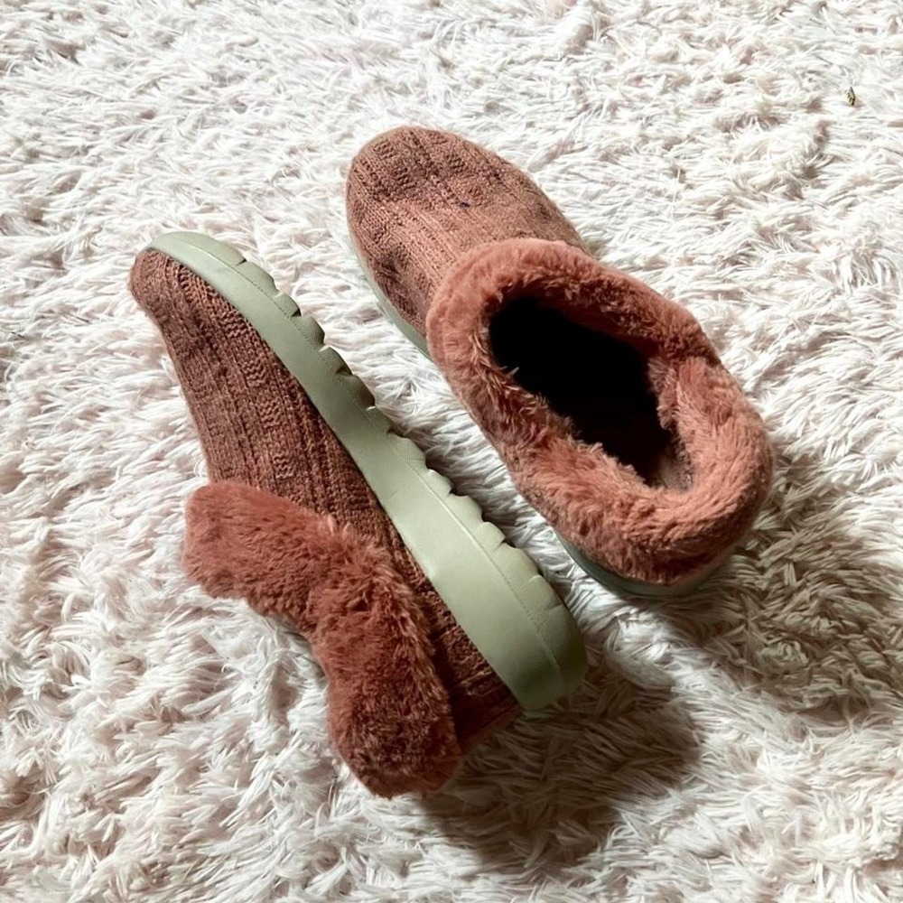 Sketchers Cozy Lite Sweater Knit Slippers Womens 8.5 Plush Soft Faux Fur Comfort